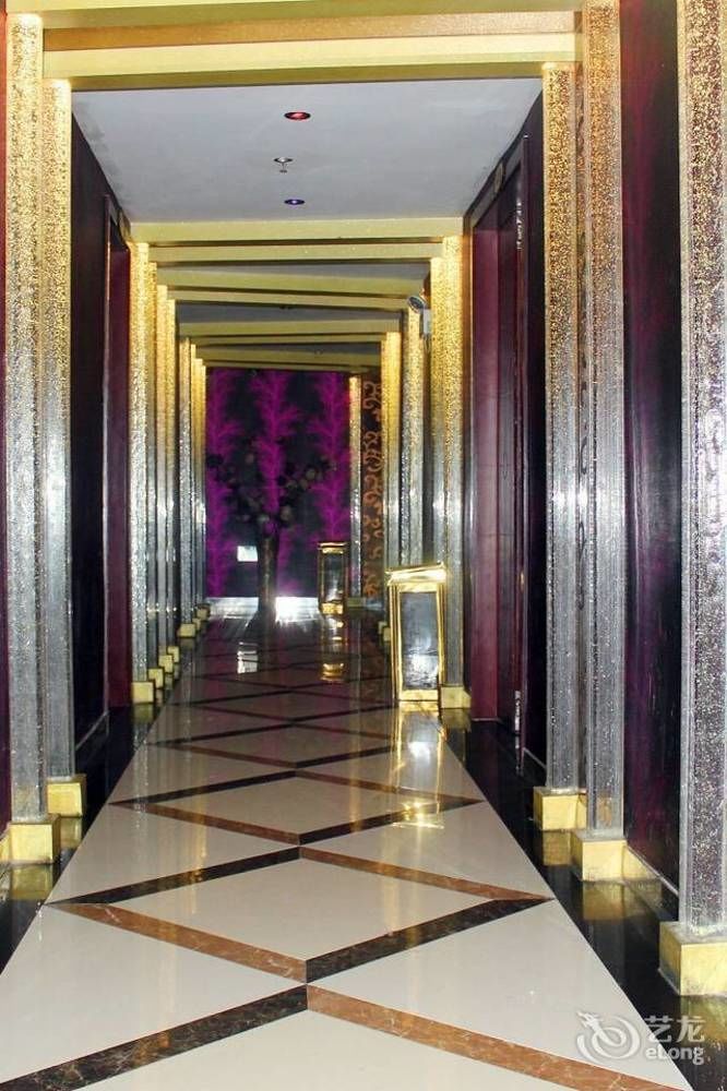 Chengdu Ronghome Hotel Dış mekan fotoğraf