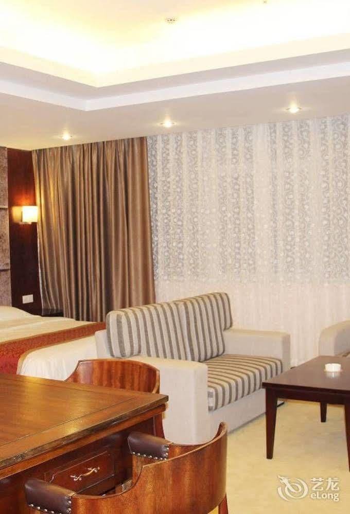 Chengdu Ronghome Hotel Dış mekan fotoğraf