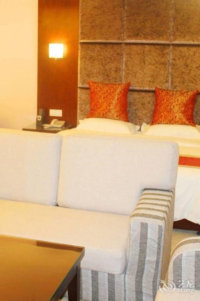 Chengdu Ronghome Hotel Dış mekan fotoğraf