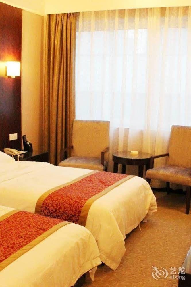 Chengdu Ronghome Hotel Dış mekan fotoğraf