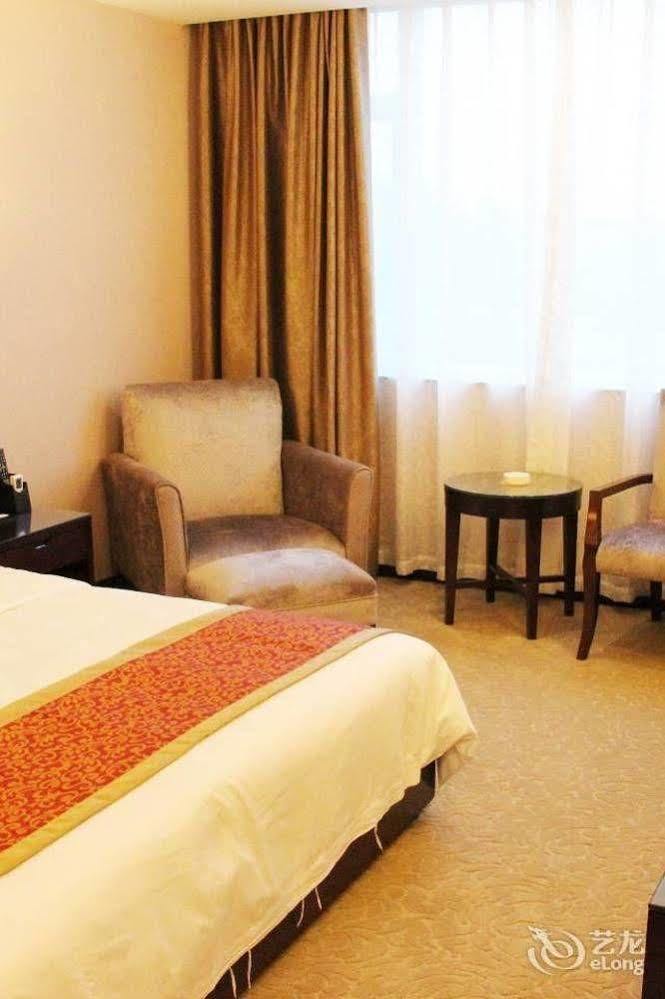 Chengdu Ronghome Hotel Dış mekan fotoğraf